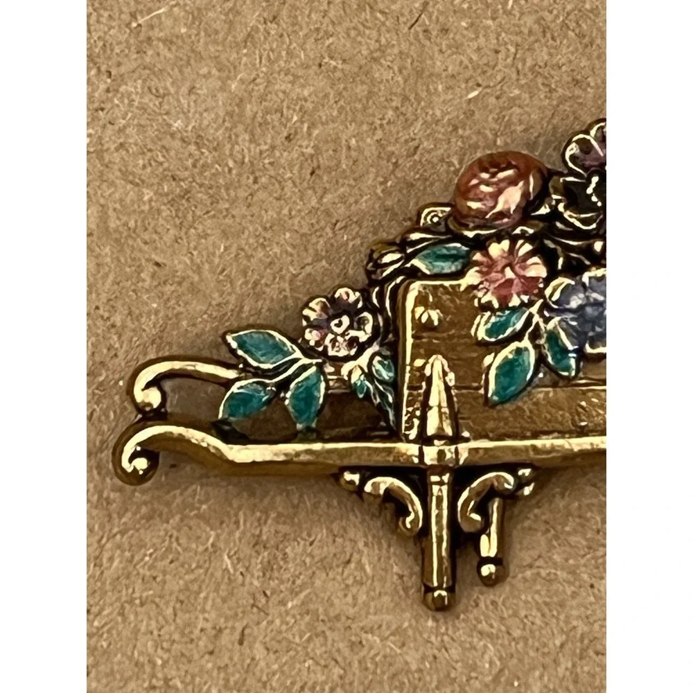 Vintage Gold-Toned Wheelbarrow Floral‎ Brooch Pin Gardener 2